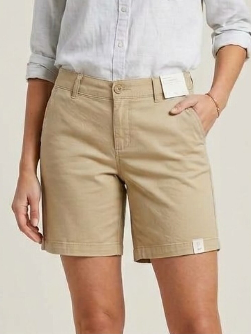 a.n.a A New Approach Beige Chino Shorts Stretch Cotton Twill Flat Front Size 6